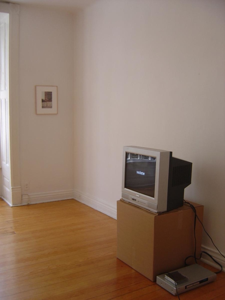 	tr&amp;aacute;fago, kurimanzutto, ciudad de m&amp;eacute;xico, 2004