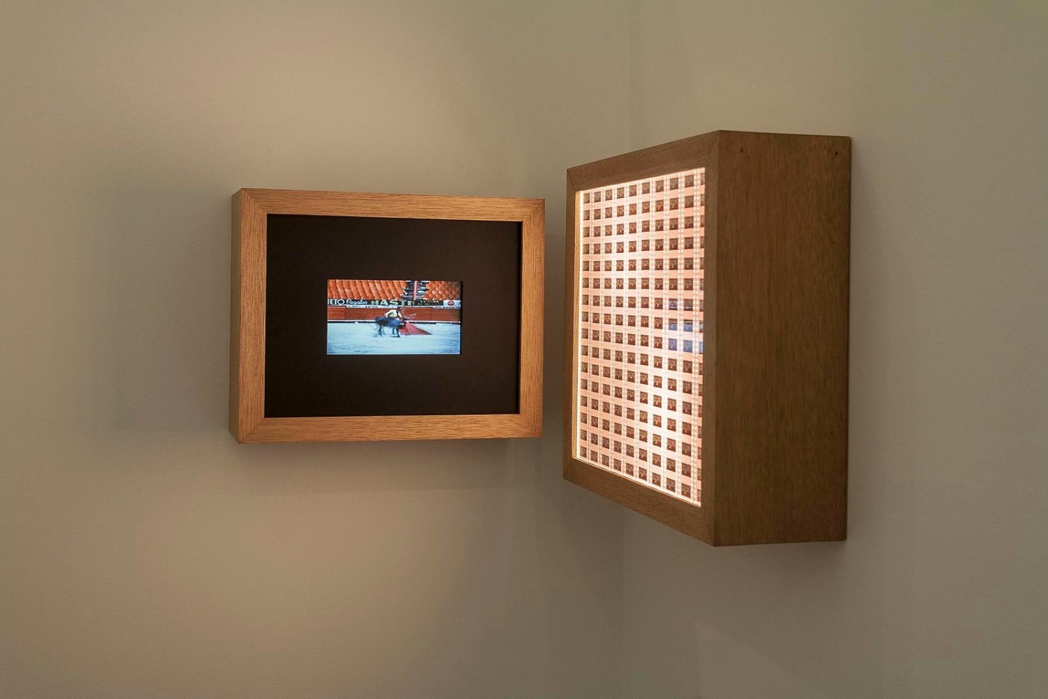 la vuelta al origen # 9, 2010

screen with video without sound in wooden box; 35mm film in wooden light box

10.8&amp;nbsp;x 13.5&amp;nbsp;x 5.1&amp;nbsp;in.&amp;nbsp;and 14.1x&amp;nbsp;15.9&amp;nbsp;x 5.1 in.&amp;nbsp;each box respectively