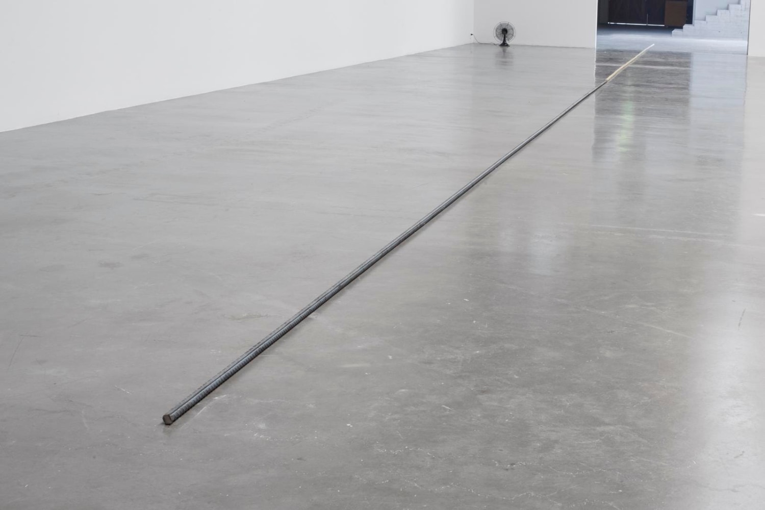 no se puede hacer una revoluci&amp;oacute;n con guantes de seda, kurimanzutto, ciudad de m&amp;eacute;xico, 2016