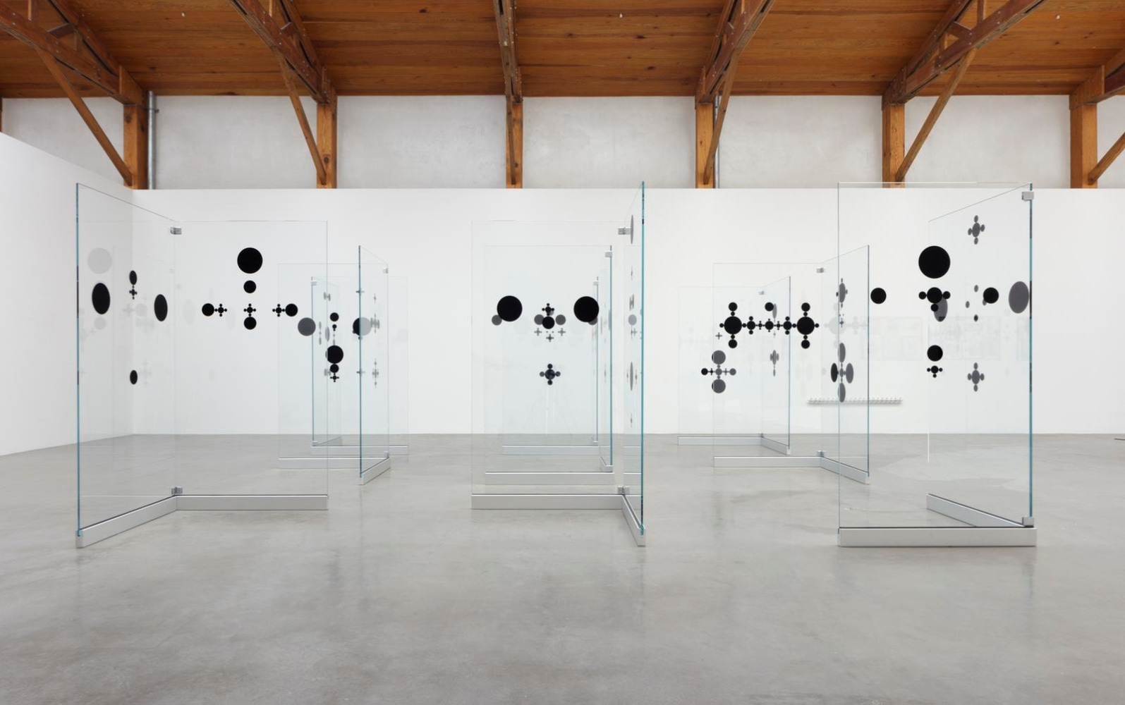 	gabriel orozco	blind signs, 2013	installation view of xyla&amp;ntilde;ynu. taller de los viernes, kurimanzutto, mexico city, 2016