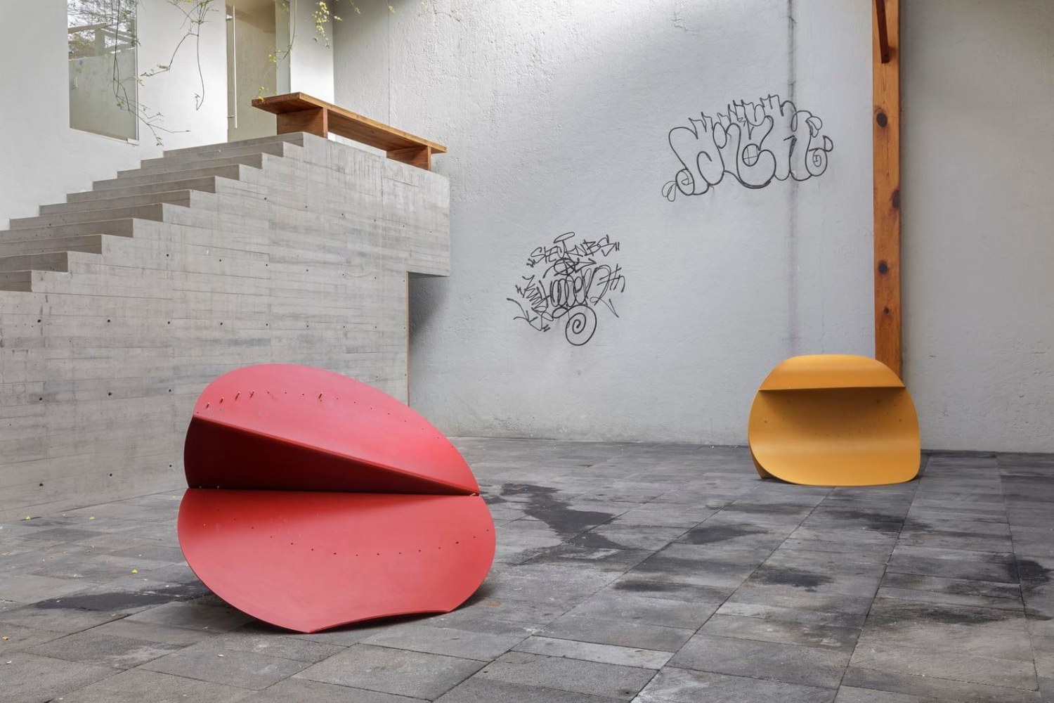 	installation view of&amp;nbsp;xyla&amp;ntilde;ynu. taller de los viernes, kurimanzutto, mexico city, 2016	&amp;nbsp;