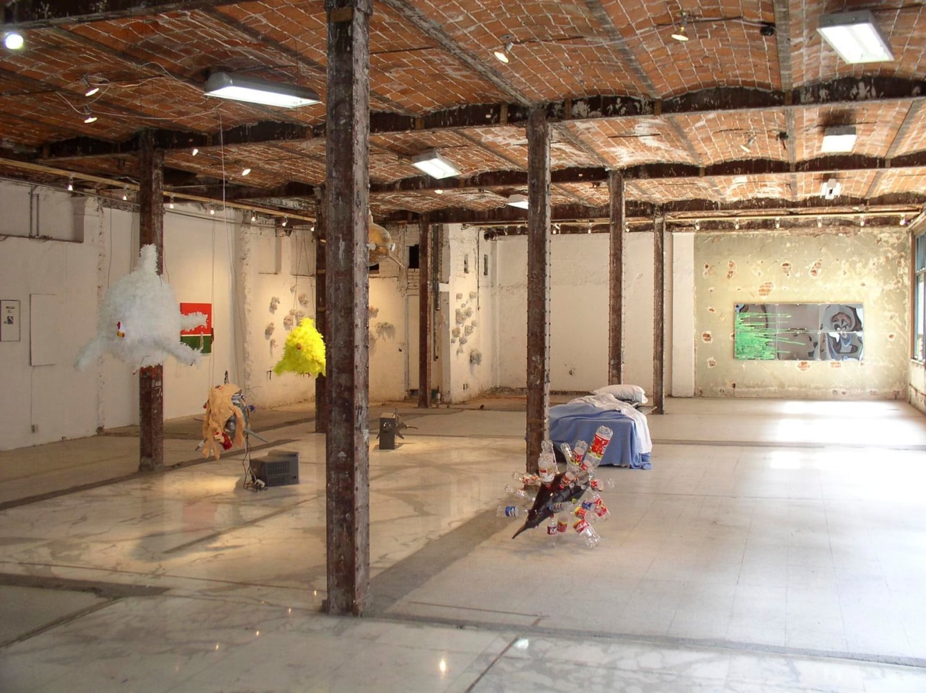 	la cuesta de enero y otros procesos protoecon&amp;oacute;micos, 5 de mayo 18, ciudad de m&amp;eacute;xico, 2005