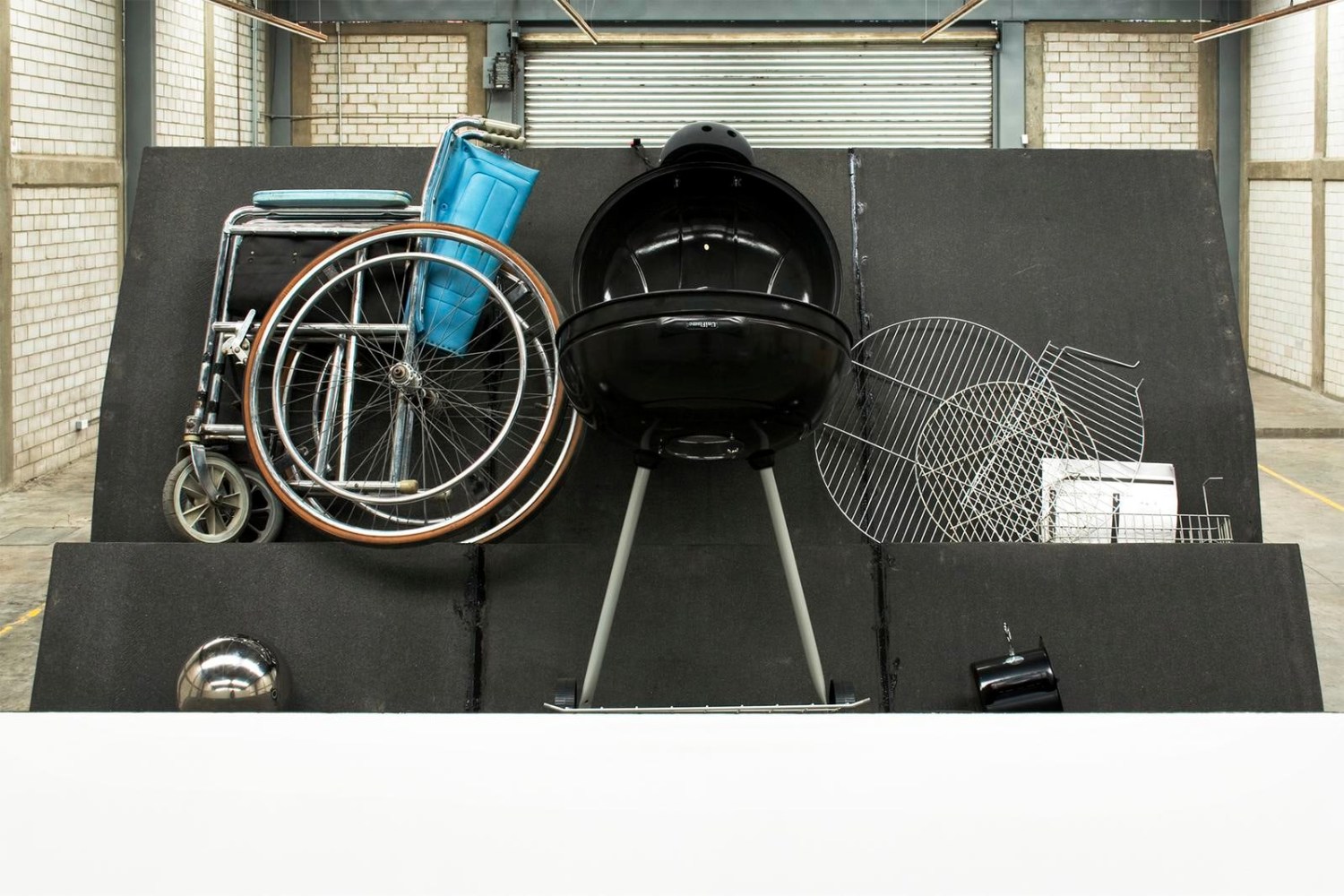 	reforma fiscal, kurimanzutto, mexico city, 2007