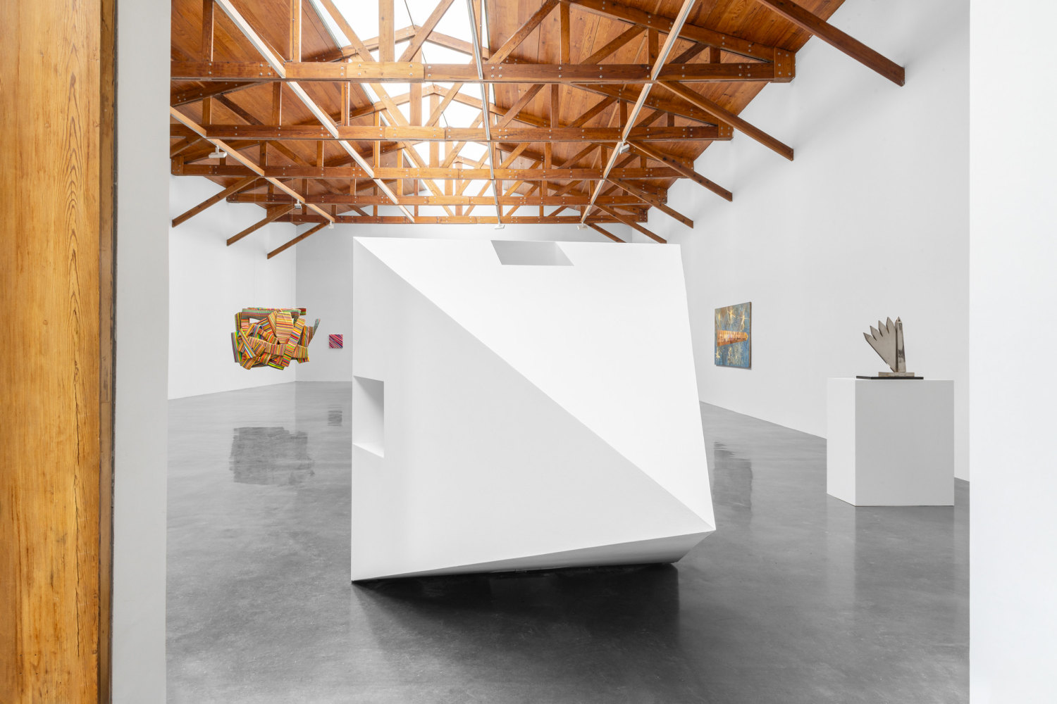 installation view marta minuj&amp;iacute;n: to live in art, kurimanzutto mexico city, 2025. photo: gerardo landa &amp;amp; eduardo lópez


&amp;nbsp;
