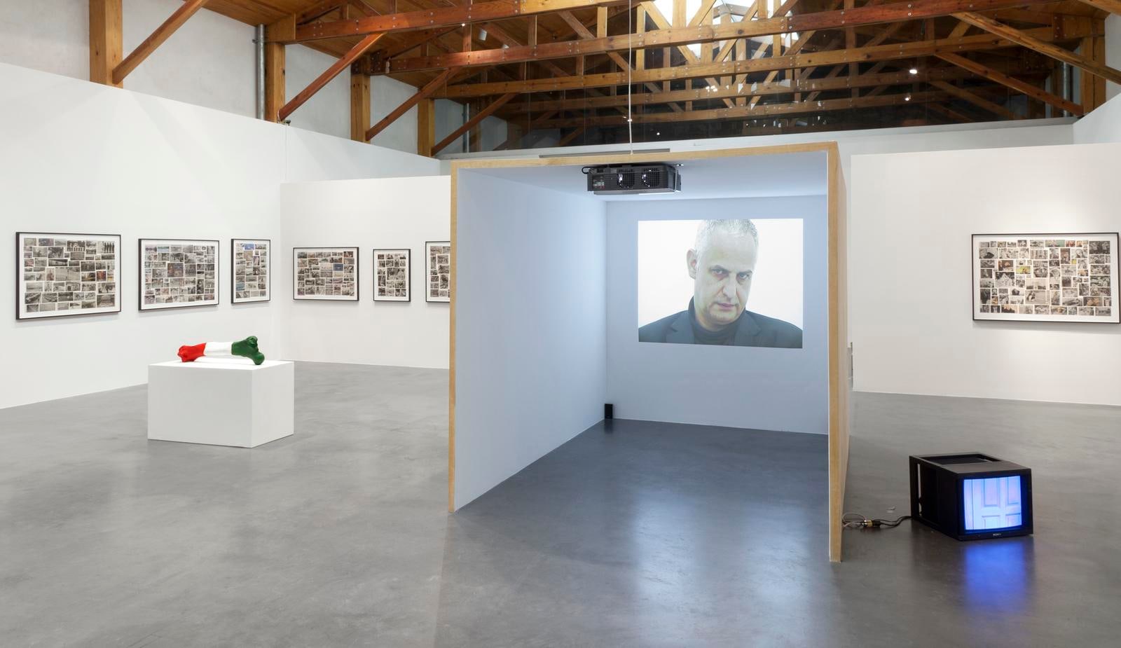 	naturaleza muerta, kurimanzutto, ciudad de m&amp;eacute;xico, 2010