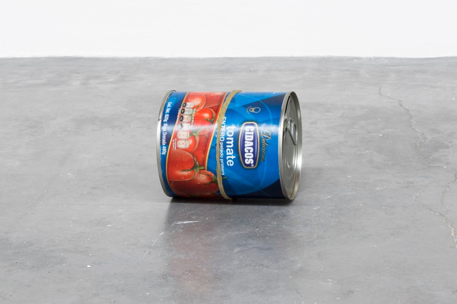 no se puede hacer una revoluci&amp;oacute;n con guantes de seda, kurimanzutto, ciudad de m&amp;eacute;xico, 2016