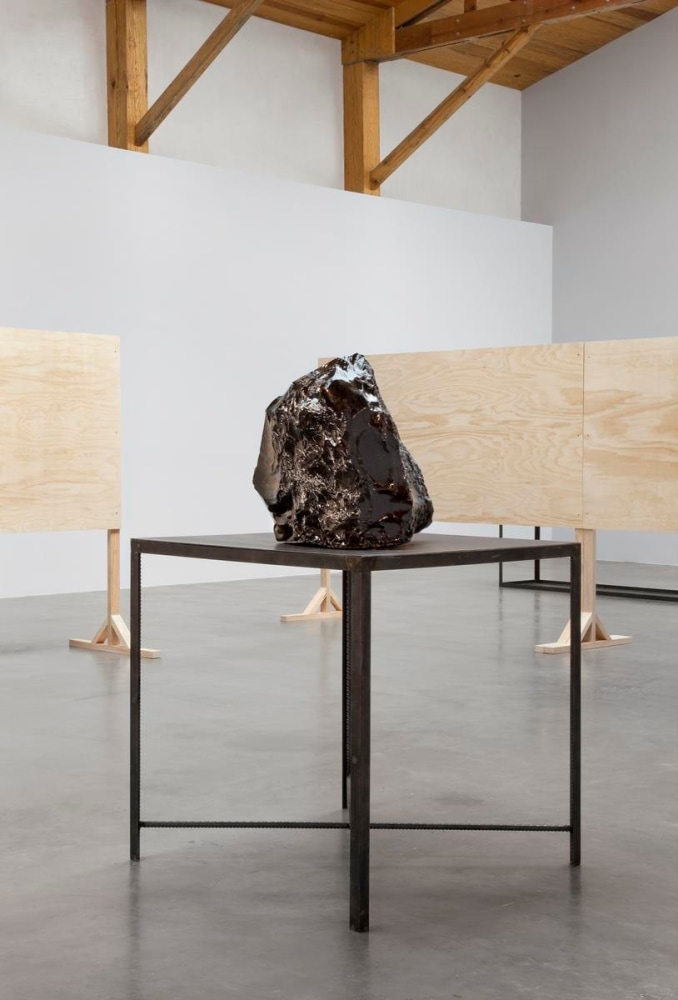 	obsidiana, kurimanzutto, mexico city, 2009.