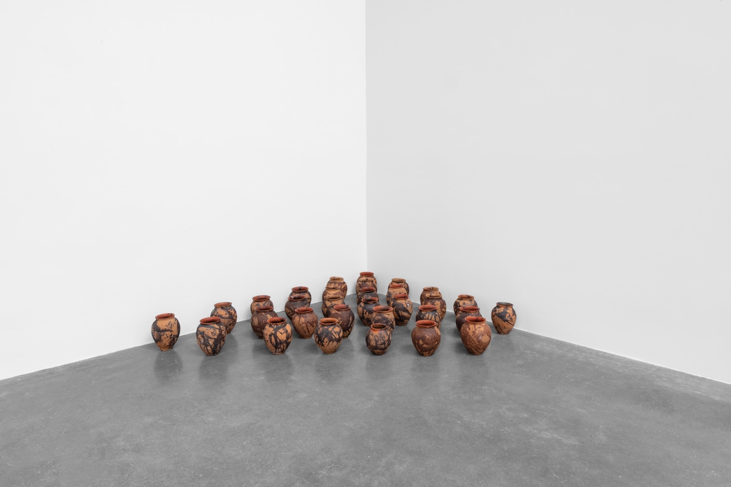 Rirkrit Tiravanija, instalation view of Mezcal vs. Pulque, kurimanzutto, Mexico City, 2022
photo: Gerardo Landa Rojano