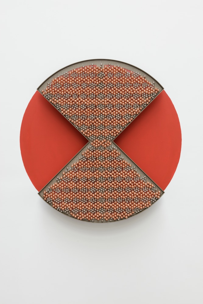 sonic rotating geometry type d&amp;nbsp;&amp;ndash;&amp;nbsp;copper and nickel plated #51, 2015

steel sheet, powder coating, ball bearings, metal grid, copper plated bells, nickel plated bells, metal rings

39.37 x 30.71 x 3.15 in.