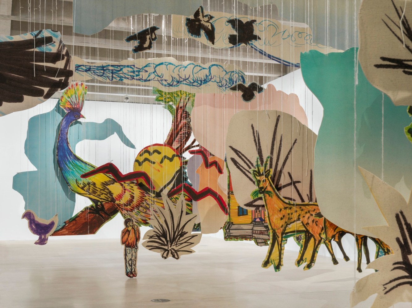 vista de instalaci&amp;oacute;n de petrit halilaj: very volcanic over this green feather, tate st. ives, 2021. foto: matt greenwood