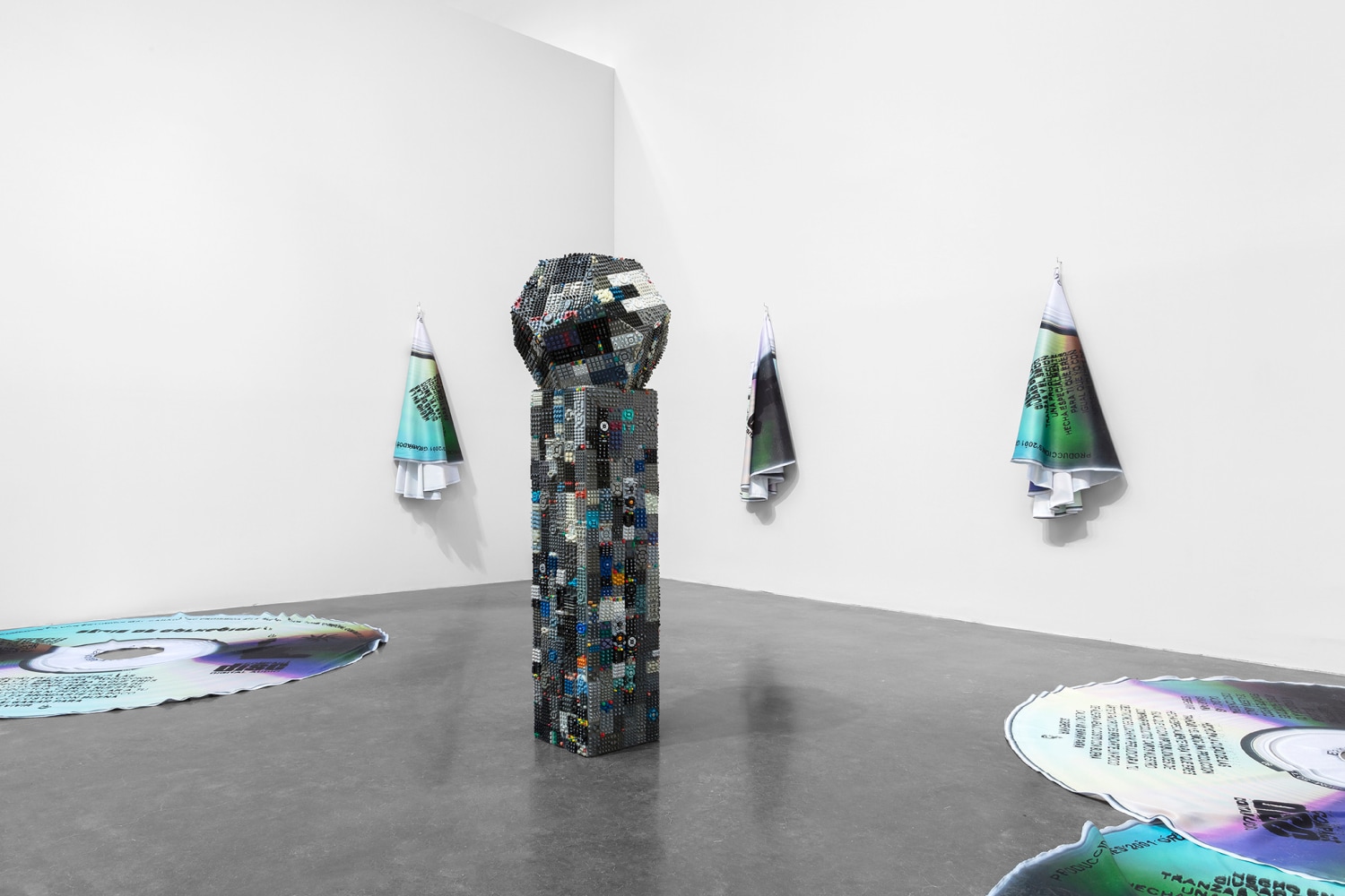 eduardo abaroa,&amp;nbsp;collector&amp;#39;s series&amp;nbsp;in&amp;nbsp;siembra (sowing), kurimanzutto, mexico city, 2020