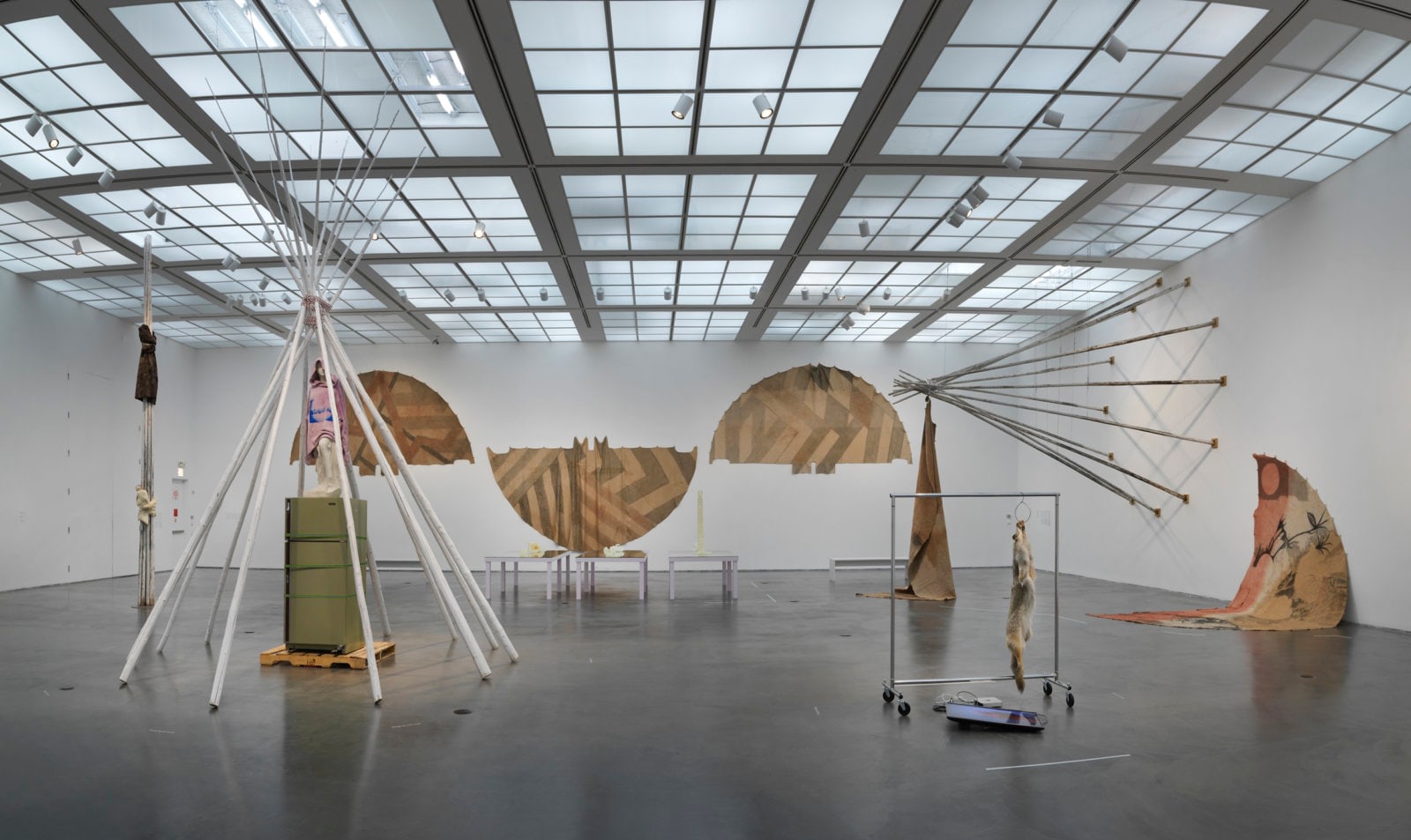 installation view duane linklater: mymothersside, mca chicago, 2023. photo: tom van eynde.


&amp;nbsp;
