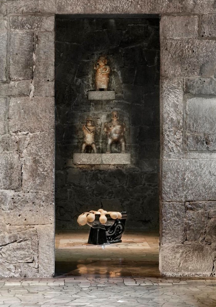 nuds
vista de instalaci&amp;oacute;n, museo anahuacalli, ciudad de m&amp;eacute;xico, 2012

&amp;nbsp;