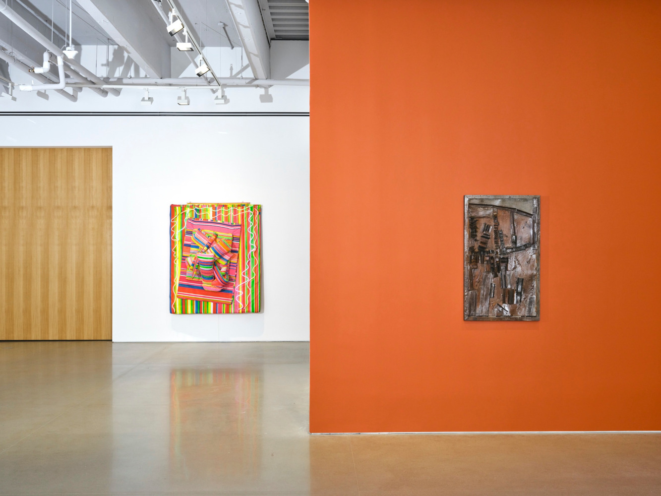 Marta Minuj&iacute;n: Making a Presence