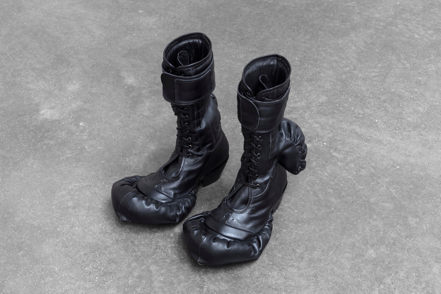 b&amp;aacute;rbara s&amp;aacute;nchez-kane, pr&amp;ecirc;t-&amp;agrave;-patria, kurimanzutto, mexico city, 2021