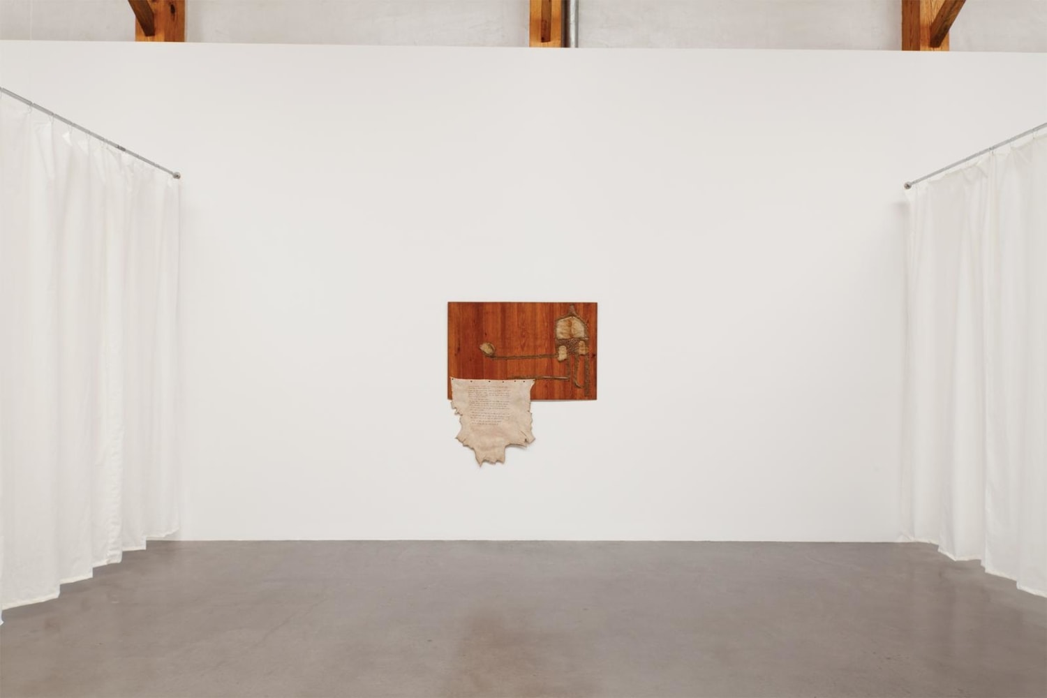 	varios y diversos, kurimanzutto, ciudad de m&amp;eacute;xico, 2013