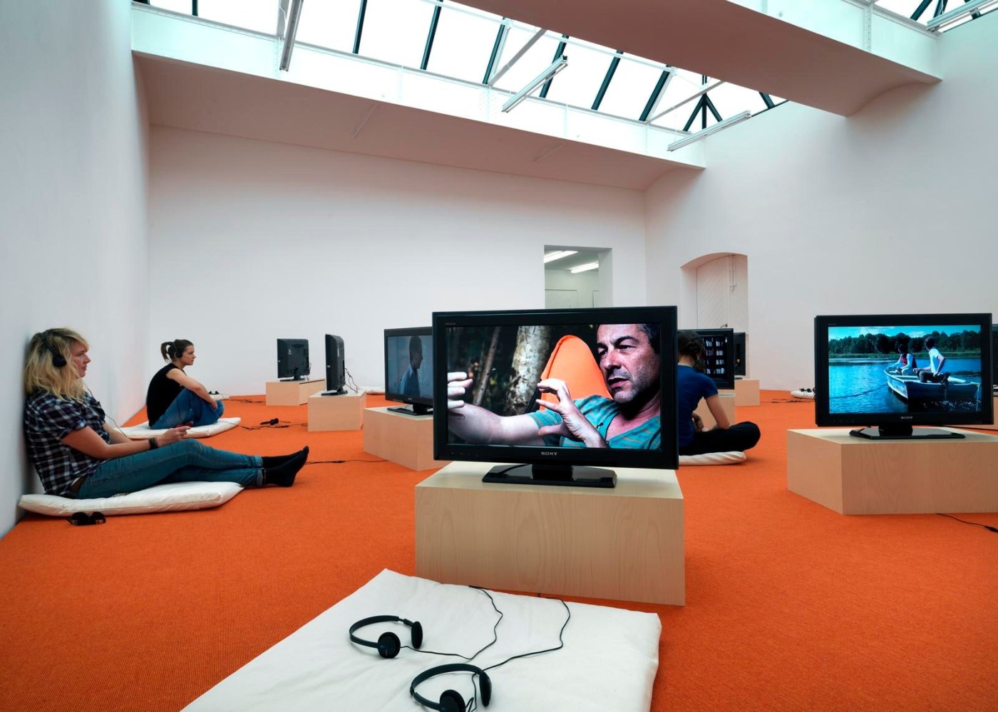 chew the fat (a documentary portraid by rirkrit tiravanija), 2008

mixed media

variable dimensions

&amp;nbsp;