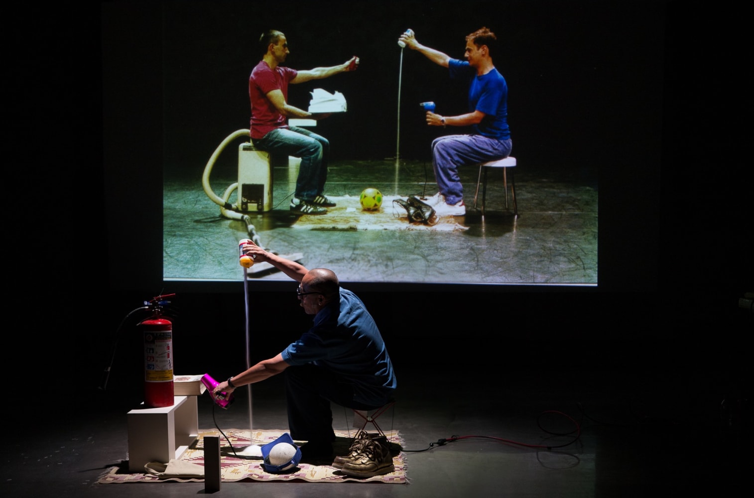 abraham cruzvillegas en&amp;nbsp;j&amp;eacute;r&amp;ocirc;me bel,&amp;nbsp;kurimanzutto, ciudad de m&amp;eacute;xico, 2023