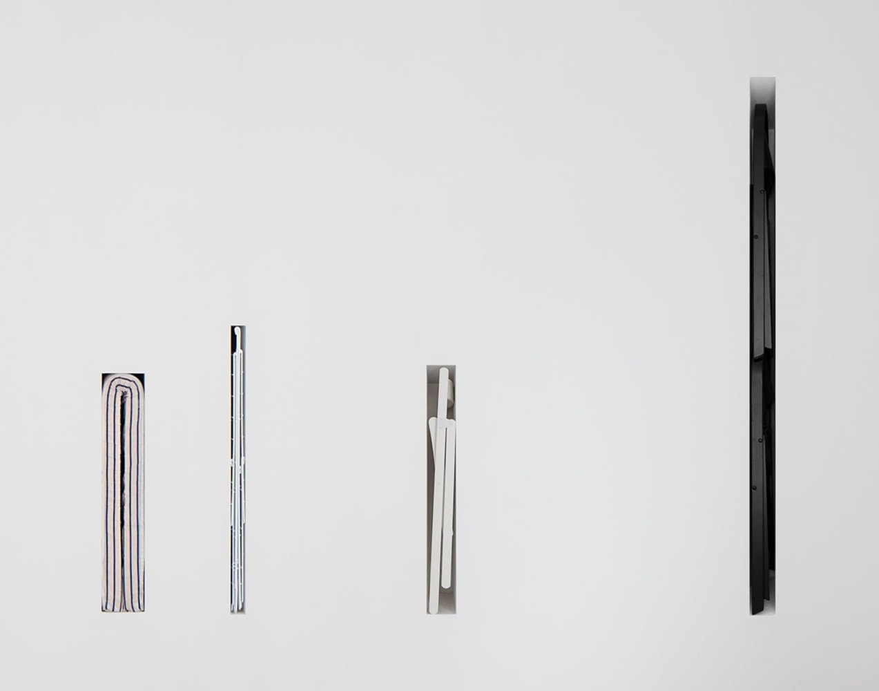 untitled (mattress, drying rack, cheap white folding chair and two expensive black folding chairs), 2013

mattress, drying rack and folding chairs in drywall

variable dimensions

&amp;nbsp;

&amp;nbsp;