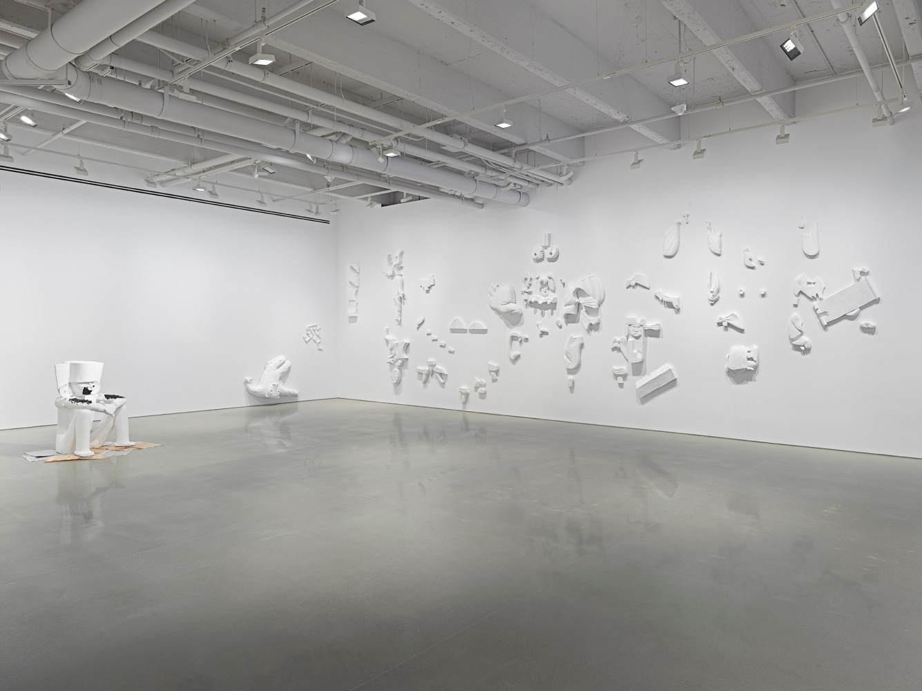 minerva cuevas, in gods we trust, kurimanzutto new york, 2023