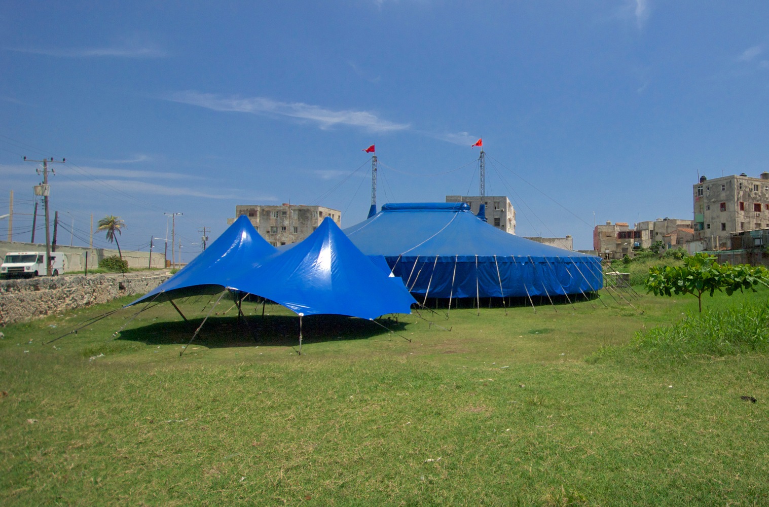 sad circus, 2012

circus

dimensions variable

installation view at XI bienal de la habana, 2012

&amp;nbsp;