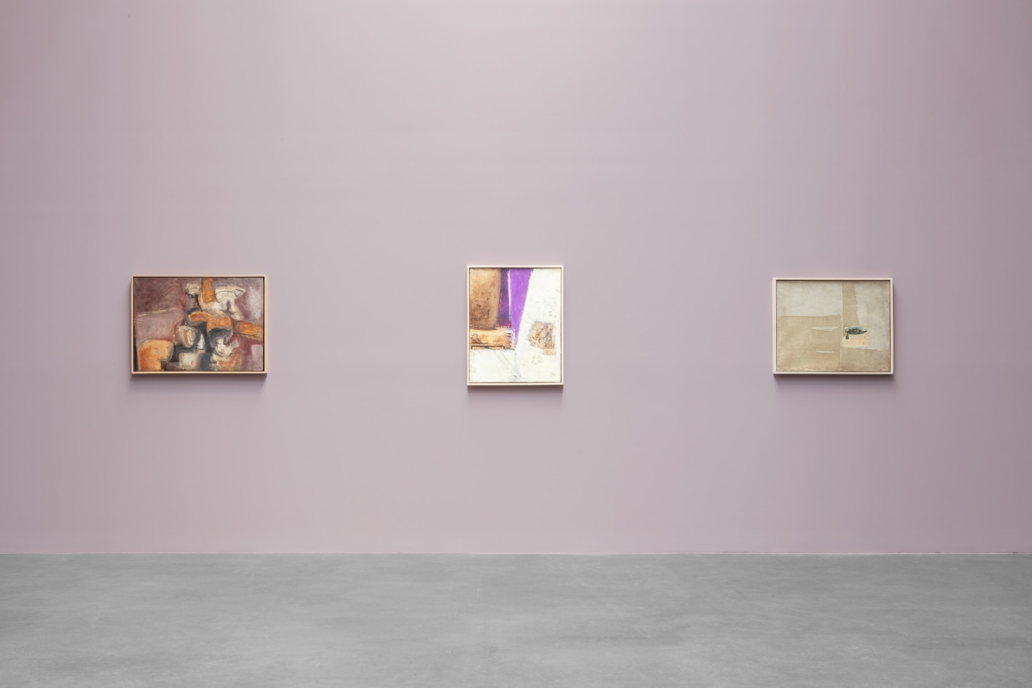 vista de instalaci&amp;oacute;n, los&amp;nbsp;lilia carrillo de lilia carillo, kurimanzutto ciudad de m&amp;eacute;xico, 2024. foto: gerardo landa / eduardo l&amp;oacute;pez (glr estudio)⁠