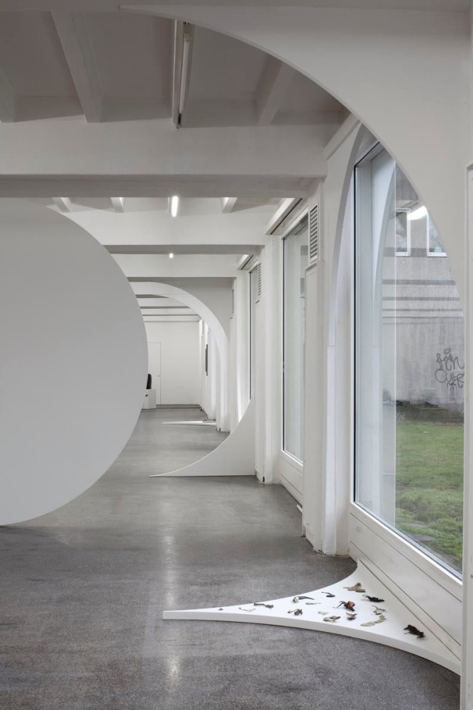 between you and the image of you that reaches me, 2010
installation view, ars viva 09/10 geschichte/history, k&amp;ouml;lnischer kunstverein, 2010

&amp;nbsp;