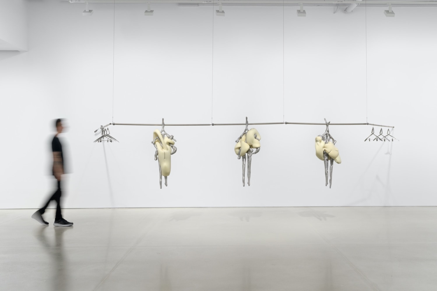 b&amp;aacute;rbara s&amp;aacute;nchez-kane, new lexicons for embodiment, kurimanzutto, new york, 2023. photo: dan bradica&amp;nbsp;