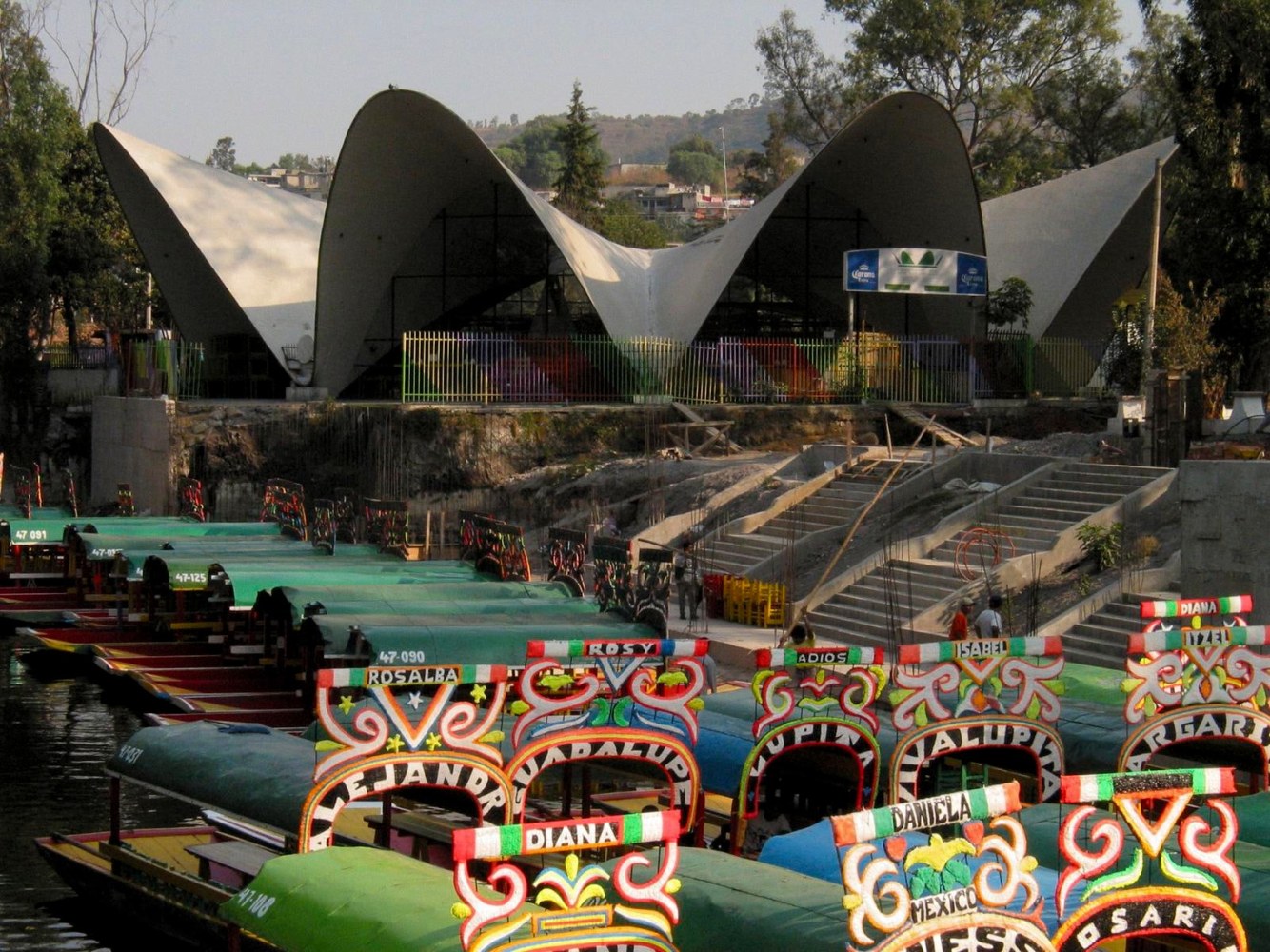 	elephant juice, sexo entre amigos, restaurante los manantiales, xochimilco, ciudad de m&amp;eacute;xico, 2003