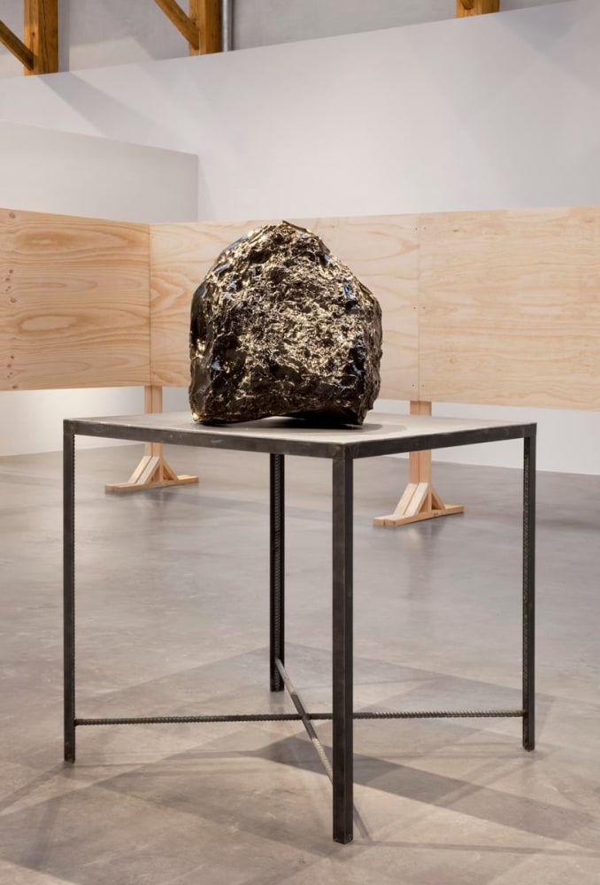 	obsidiana, kurimanzutto, mexico city, 2009.