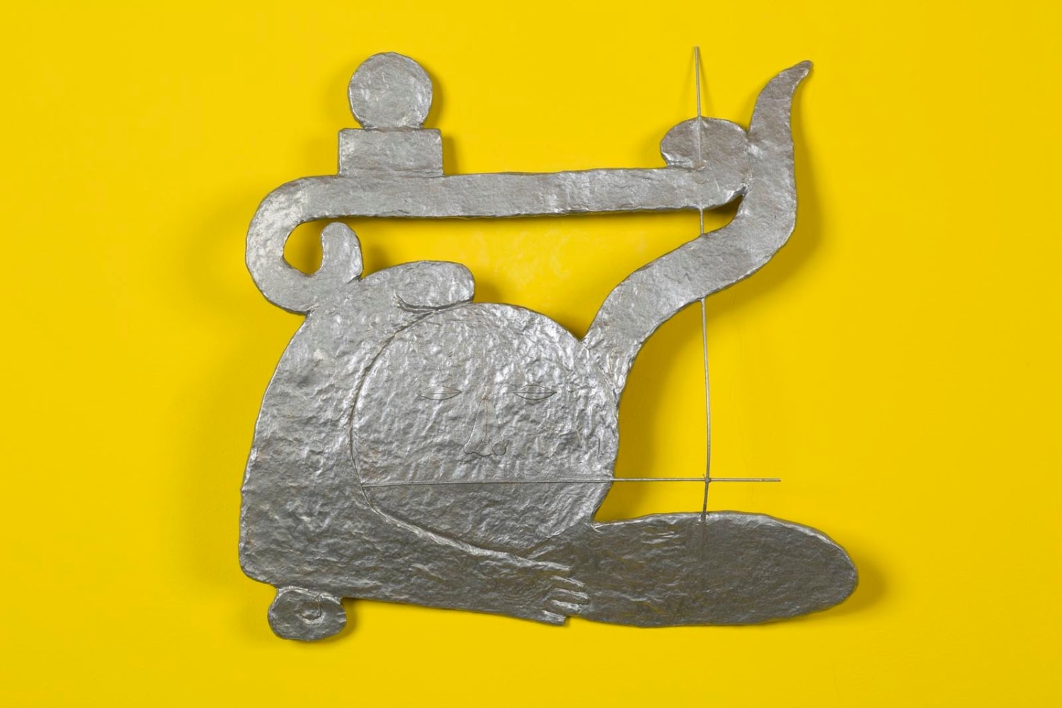 	todo bosque locamente enamorado de la luna tiene una autopista que lo cruza de un lado a otro, kurimanzutto, ciudad de m&amp;eacute;xico, 2016