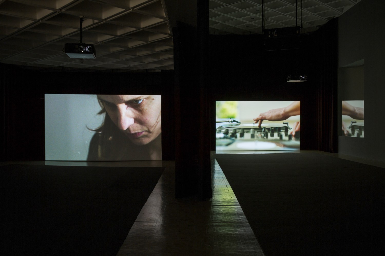 unravel,&amp;nbsp;2013
2 channel hd video projection, sound: discrete 5.0
21:00 min each

installation view at museo tamayo, mexico city, 2017