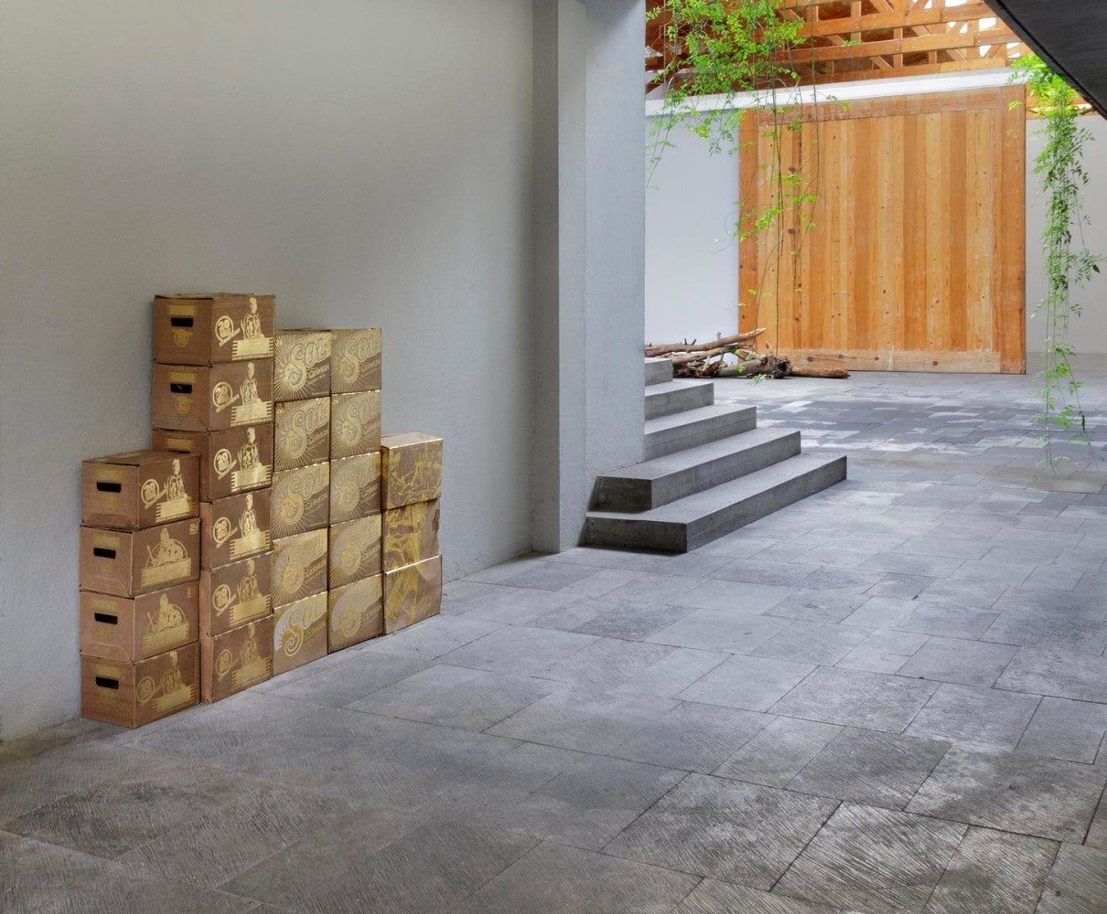 	log dog, kurimanzutto, mexico city, 2013