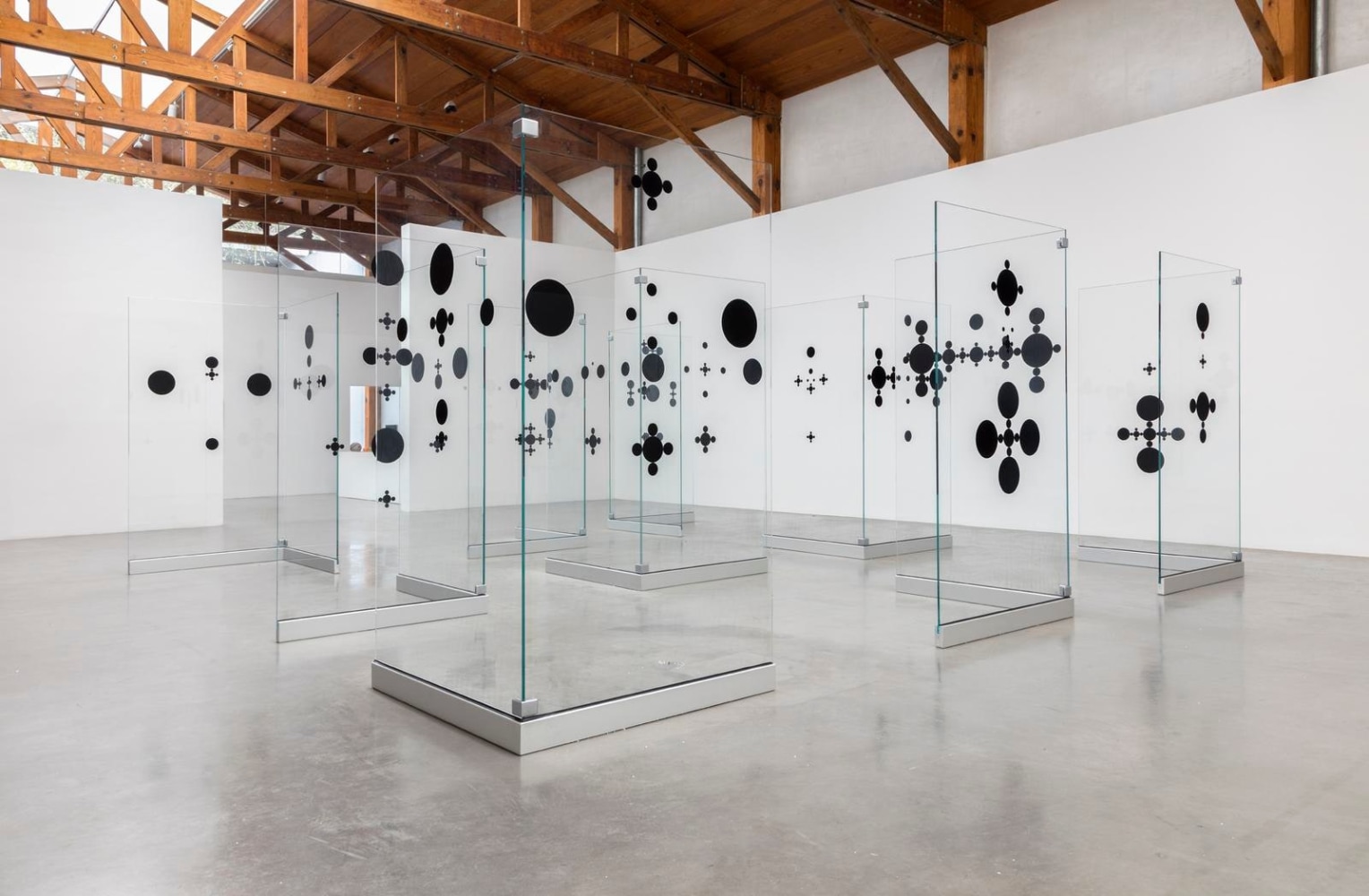 	gabriel orozco	blind signs, 2013	installation view of xyla&amp;ntilde;ynu. taller de los viernes, kurimanzutto, mexico city, 2016