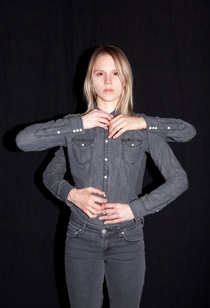 a piece danced alone, 2011

performance view from zurich, switzerland

&amp;nbsp;