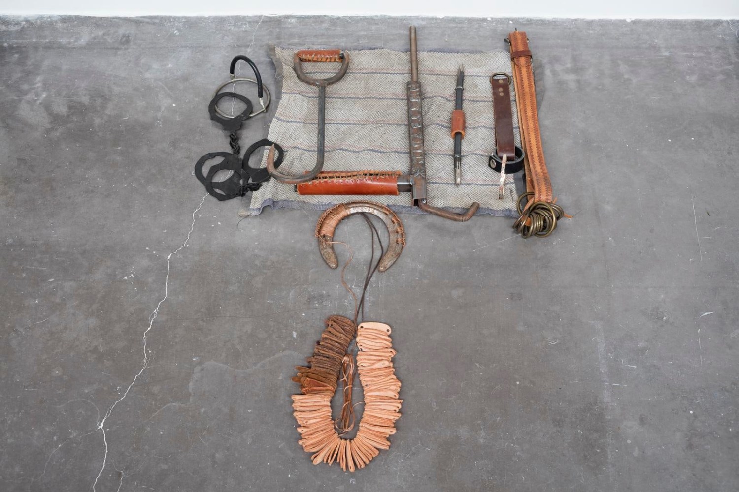 kriziz, kurimanzutto, ciudad de m&amp;eacute;xico, 2016