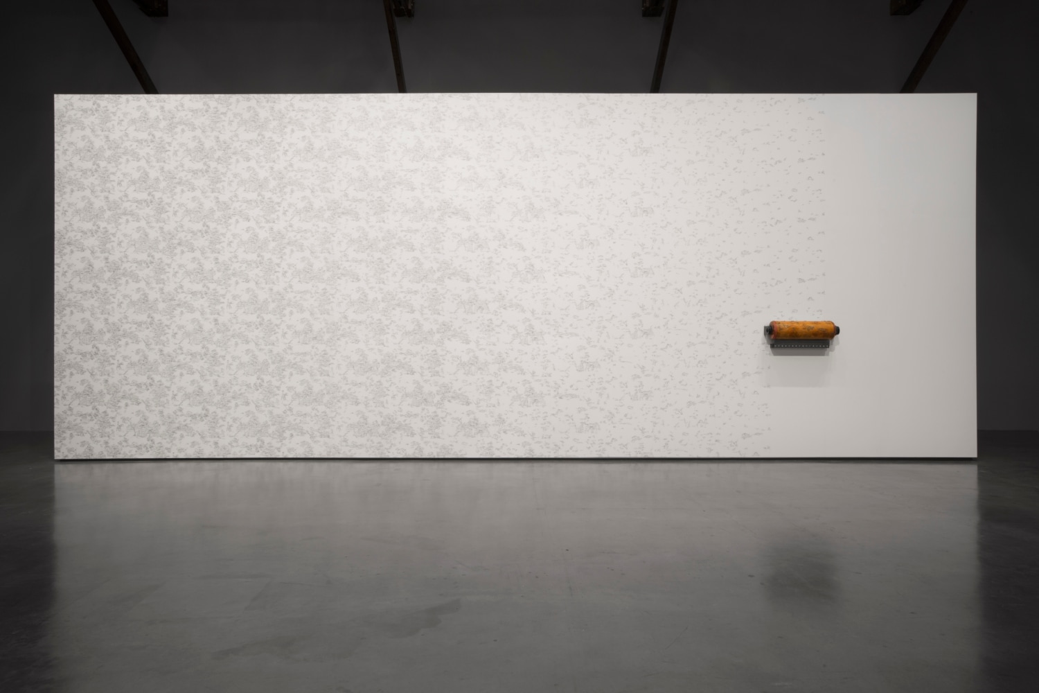 all of a tremble (delusion/devolution), 2017
vintage wallpaper-printing roller, steel comb, pencil drawing on wallpaper, electric motor and customised motion-control software
137.8 x 348.43 in
9 min 38 sec, musical composition
installation view at kurimanzutto, mexico city, 2017