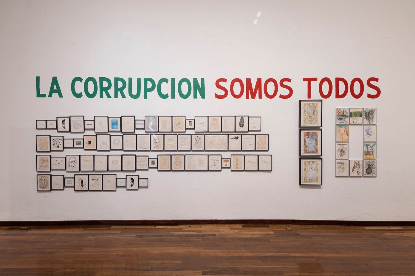 Vista de instalaci&amp;oacute;n de&amp;nbsp;The Man Who Should Be Dead. The Future Battle, Museo Caba&amp;ntilde;as, Guadalajara, M&amp;eacute;xico, 2022