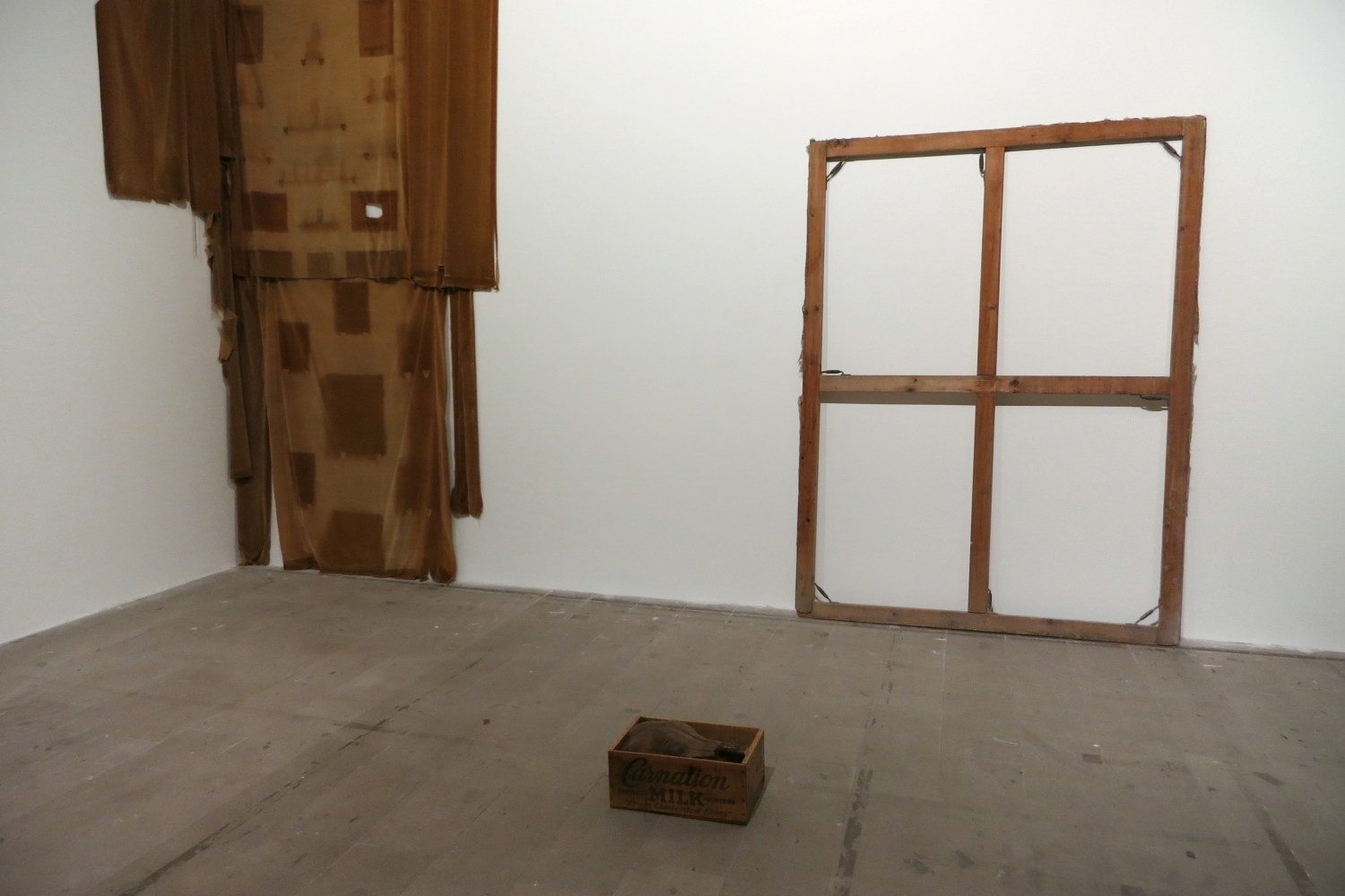 	beauty queen, 2013	vista de instalaci&amp;oacute;n 55 bienal de venecia, palazzo enciclopedico, venecia 2013