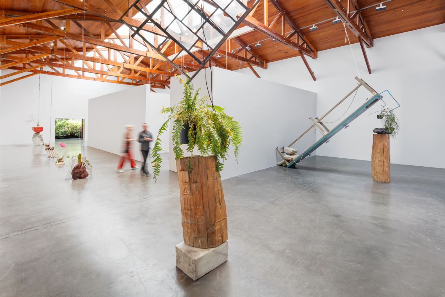 esculturas pendientes, kurimanzutto, ciudad de m&amp;eacute;xico, 2019