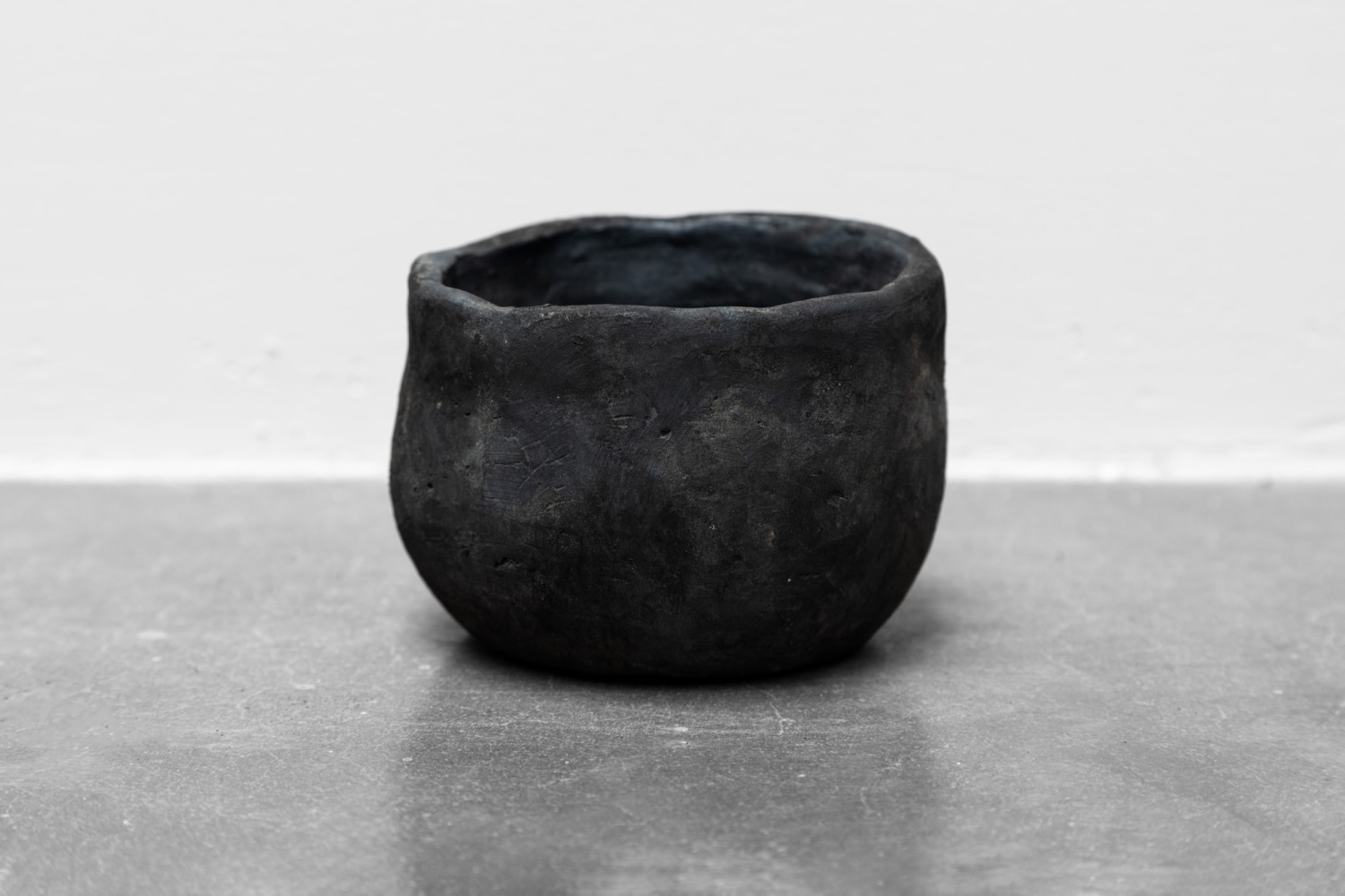 Rirkrit Tiravanija &amp;amp; Cooperativa 1050&amp;ordm;, untitled 2022 (taz&amp;oacute;n para t&amp;eacute; Polo)
Taz&amp;oacute;n para t&amp;eacute; (Leopoldo Barranco, San Bartolo Coyotepec). Barro negro sin bru&amp;ntilde;ir