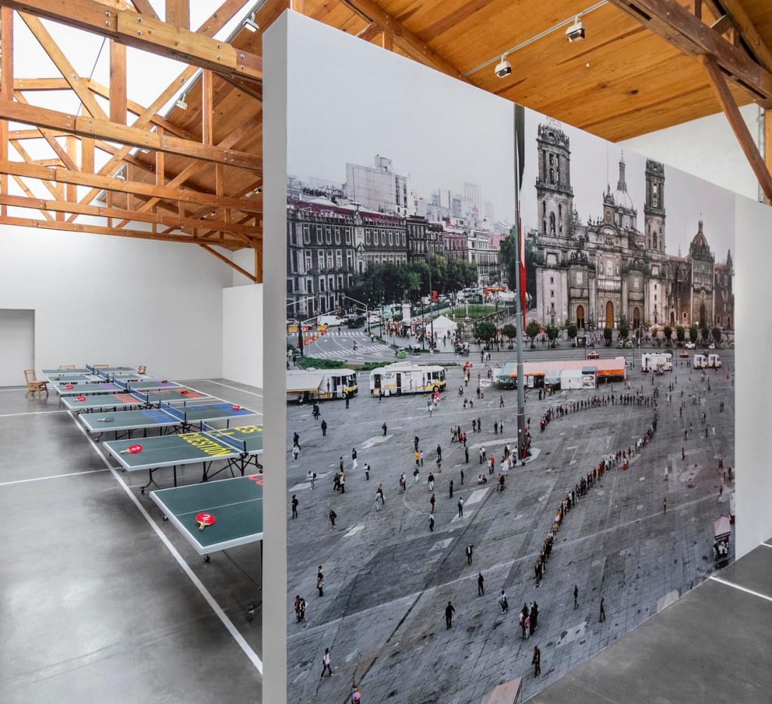 	u.f.o. - naut jk (j&amp;uacute;lius koller), kurimanzutto, ciudad de m&amp;eacute;xico, m&amp;eacute;xico, 2012