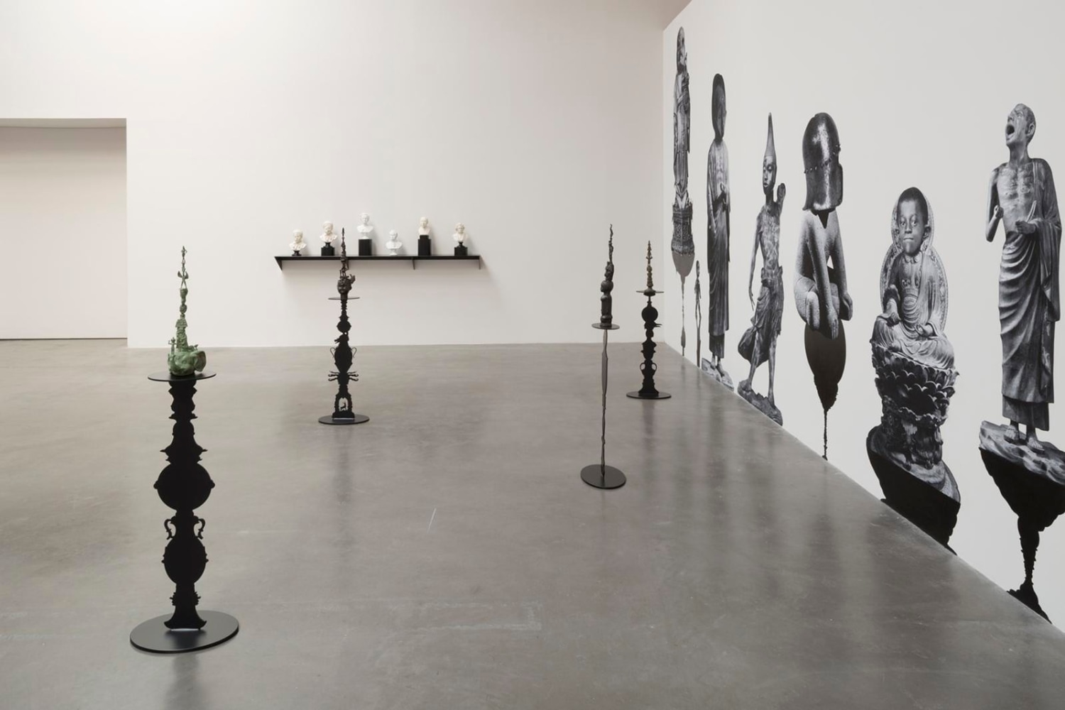 dr. lakra - Exhibitions - Kurimanzutto