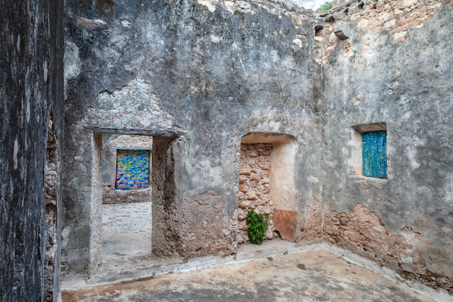 vista de instalaci&amp;oacute;n oscar murillo: &amp;eacute;tica y est&amp;eacute;tica, san agust&amp;iacute;n tekant&amp;oacute;, yucat&amp;aacute;n, m&amp;eacute;xico, 2021


&amp;nbsp;
