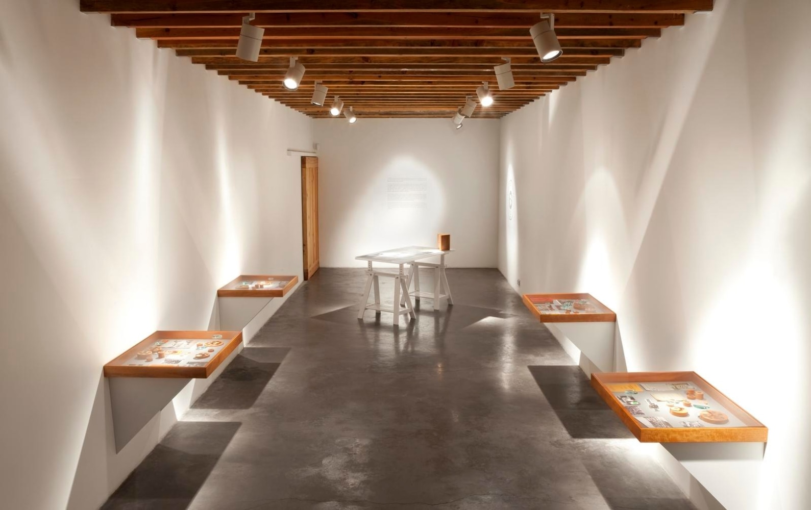 	scoop, kurimanzutto, ciudad de m&amp;eacute;xico, 2009