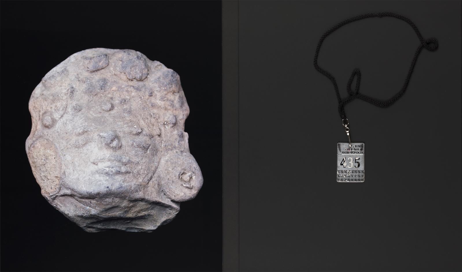 inserci&amp;oacute;n arqueol&amp;oacute;gica 435, 2012

impresi&amp;oacute;n digital y placa de metal

60.4 x 93.4 x 5.5 cm&amp;nbsp;enmarcada

&amp;nbsp;

&amp;nbsp;