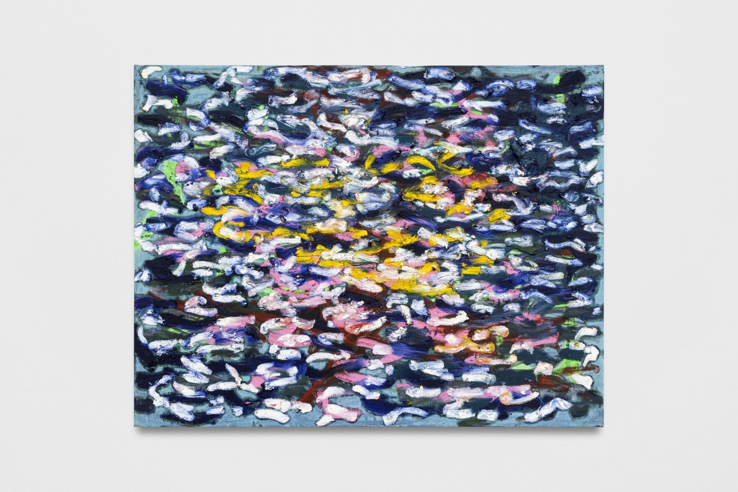 study for social cataracts, 2021, pigmento azul maya, &amp;oacute;leo, barra de &amp;oacute;leo y pintura en aerosol sobre lienzo, 122 x 140 cm