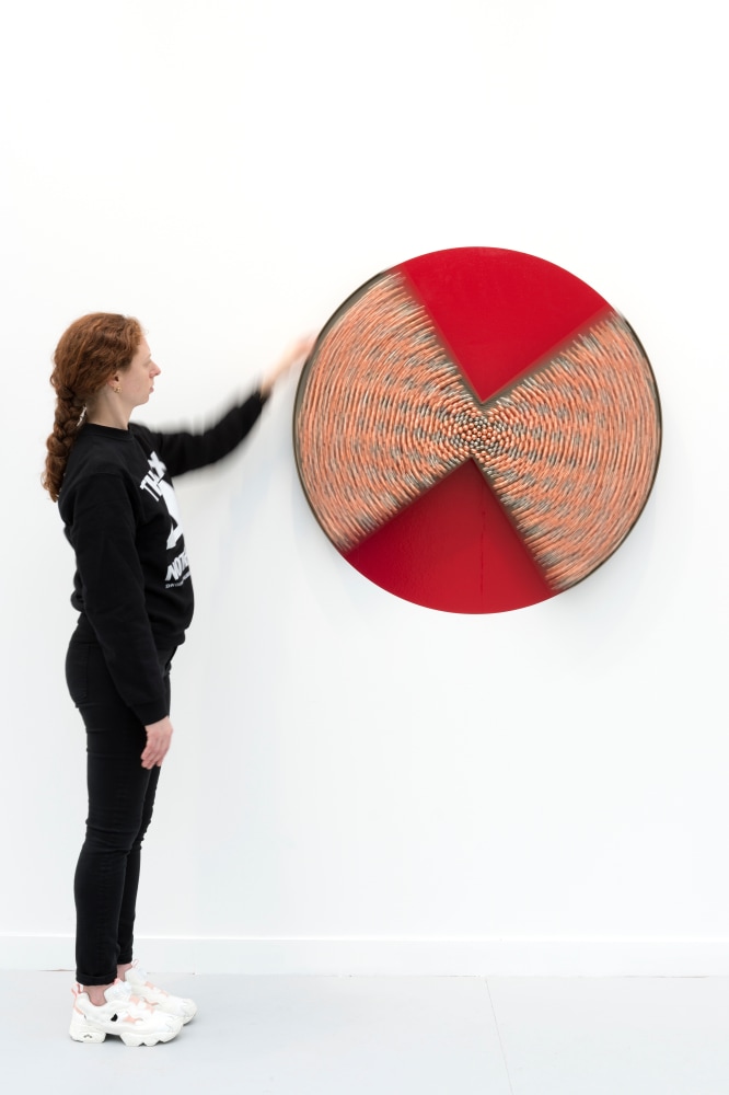 sonic rotating geometry type d&amp;nbsp;&amp;ndash;&amp;nbsp;copper and nickel plated #51, 2015

steel sheet, powder coating, ball bearings, metal grid, copper plated bells, nickel plated bells, metal rings

39.37 x 30.71 x 3.15 in.