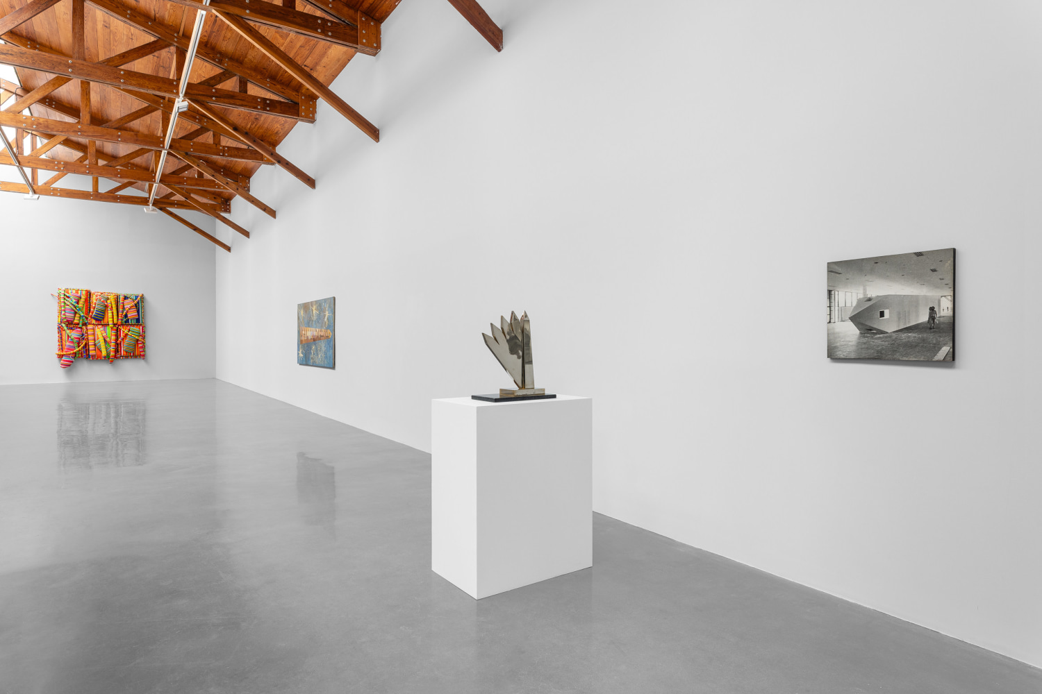 installation view marta minuj&amp;iacute;n: to live in art, kurimanzutto mexico city, 2025. photo: gerardo landa &amp;amp; eduardo lópez


&amp;nbsp;
