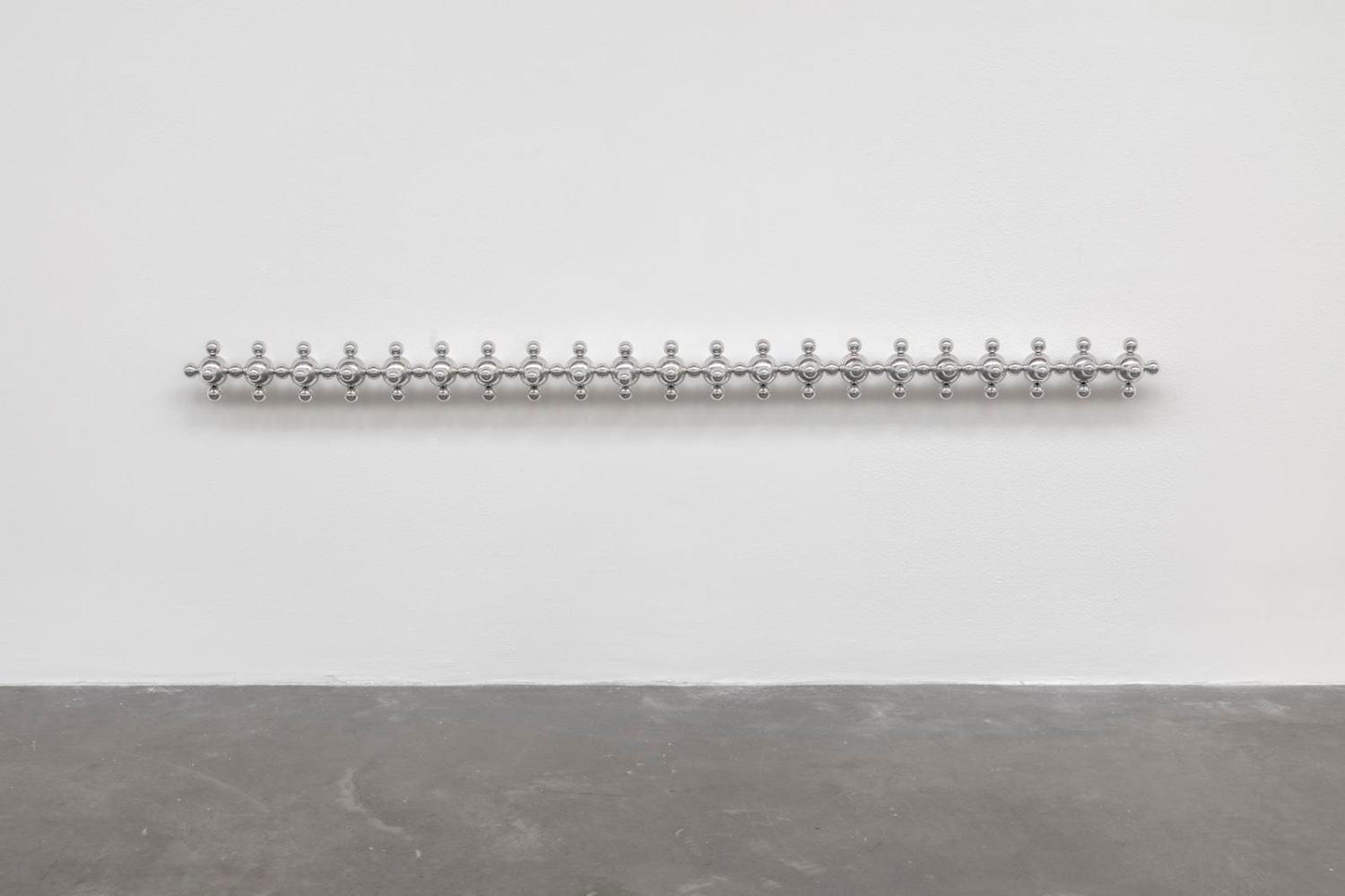 	gabriel orozco	modular sequence: caterpillar, 2015	installation view of xyla&amp;ntilde;ynu. taller de los viernes, kurimanzutto, mexico city, 2016